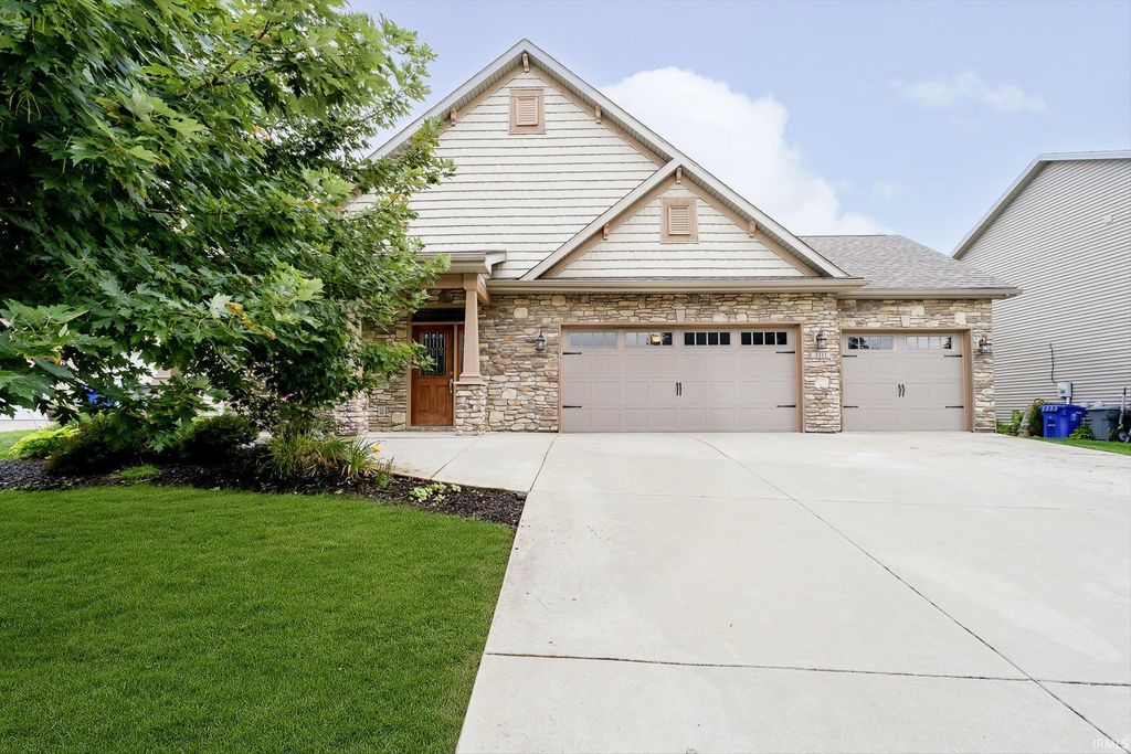 Photo for 3111 Crooked Stick Drive, Kokomo, IN 46902 (MLS # 202428467)