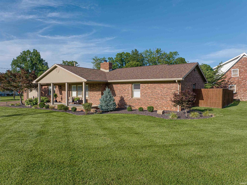 Photo of 1220 S Royal Avenue, Evansville, IN 47715 (MLS # 202621668)