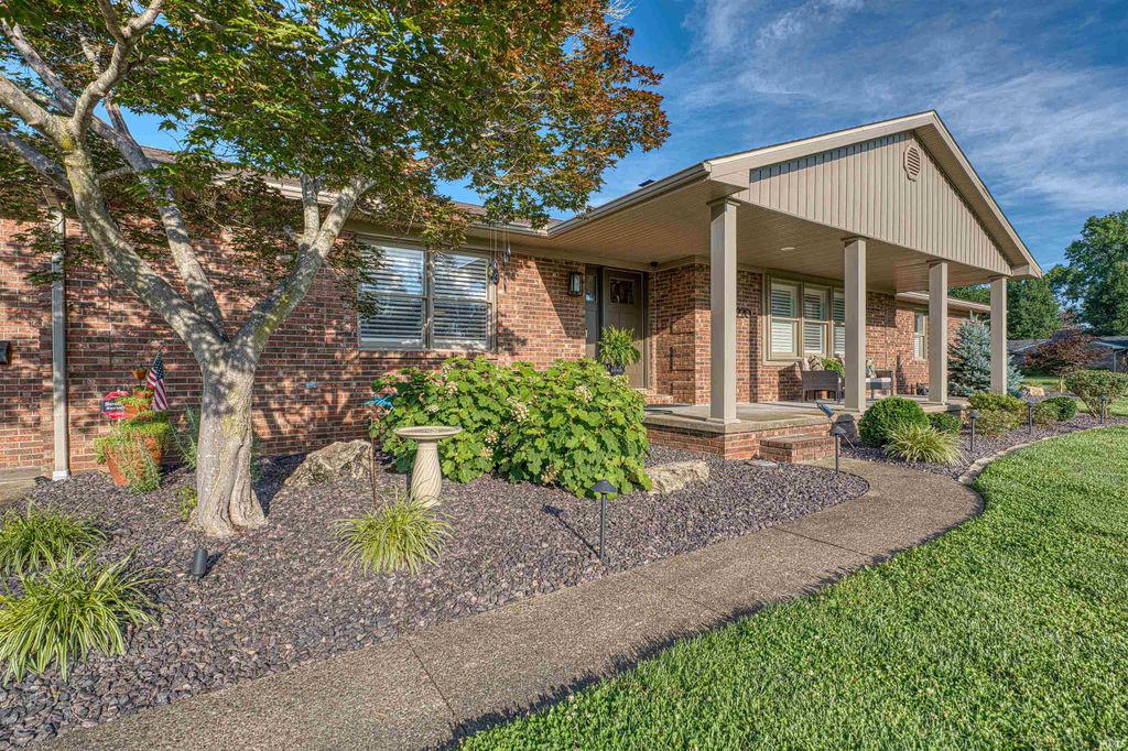 Photo of 1220 S Royal Avenue, Evansville, IN 47715 (MLS # 202621668)