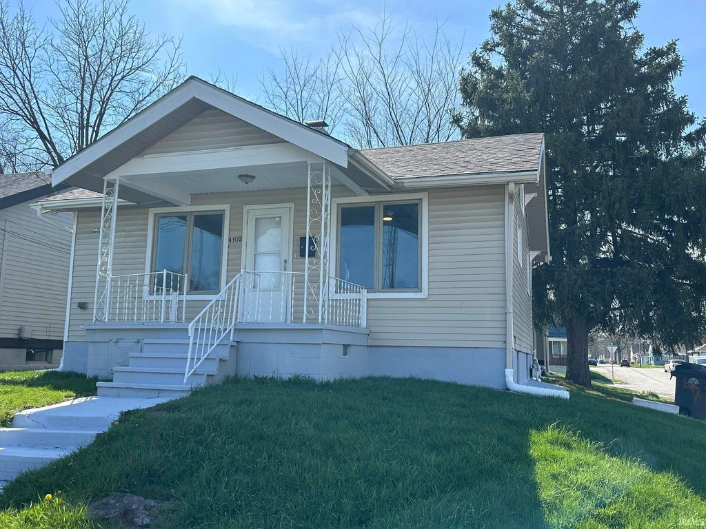 Photo of 4102 Holton Avenue, Fort Wayne, IN 46806 (MLS # 202612163)