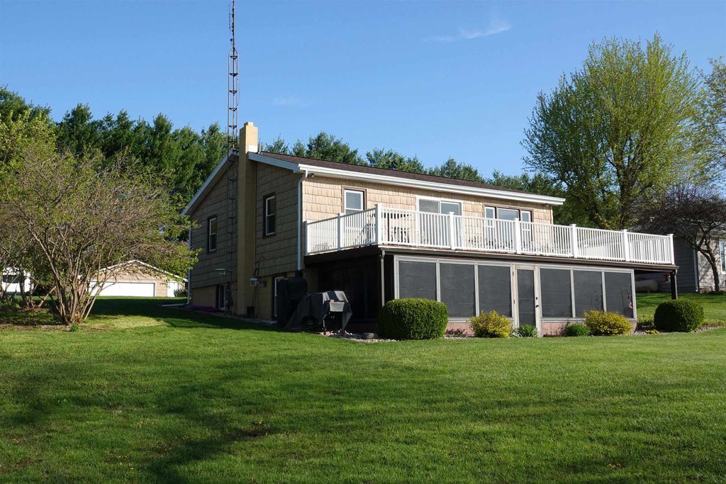 Photo of 1165 S 495 East, Lagrange, IN 46761 (MLS # 202616282)