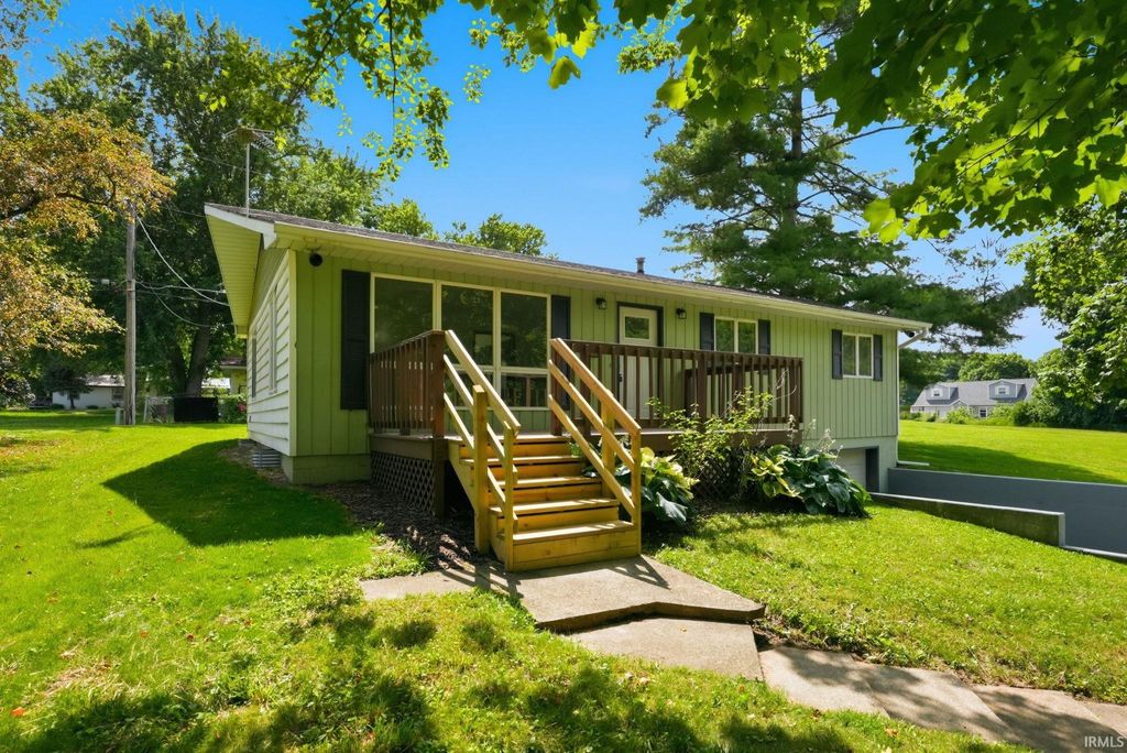 Photo of 11179 N Wawasee Circle E Circle, Cromwell, IN 46732 (MLS # 202626940)