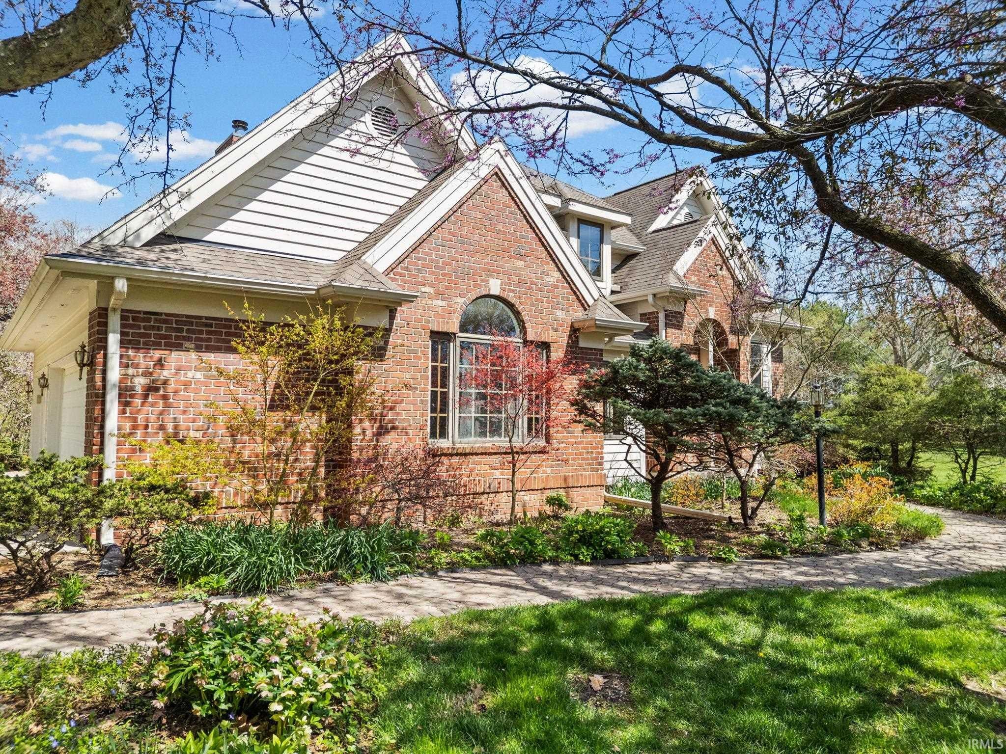 1265 Kingswood N Road