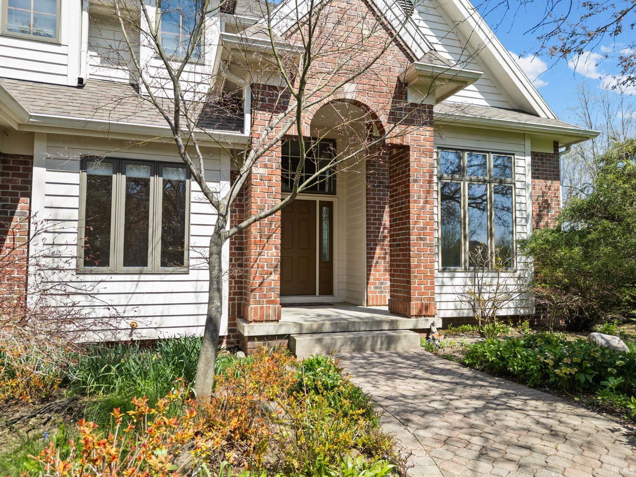 1265 Kingswood N Road