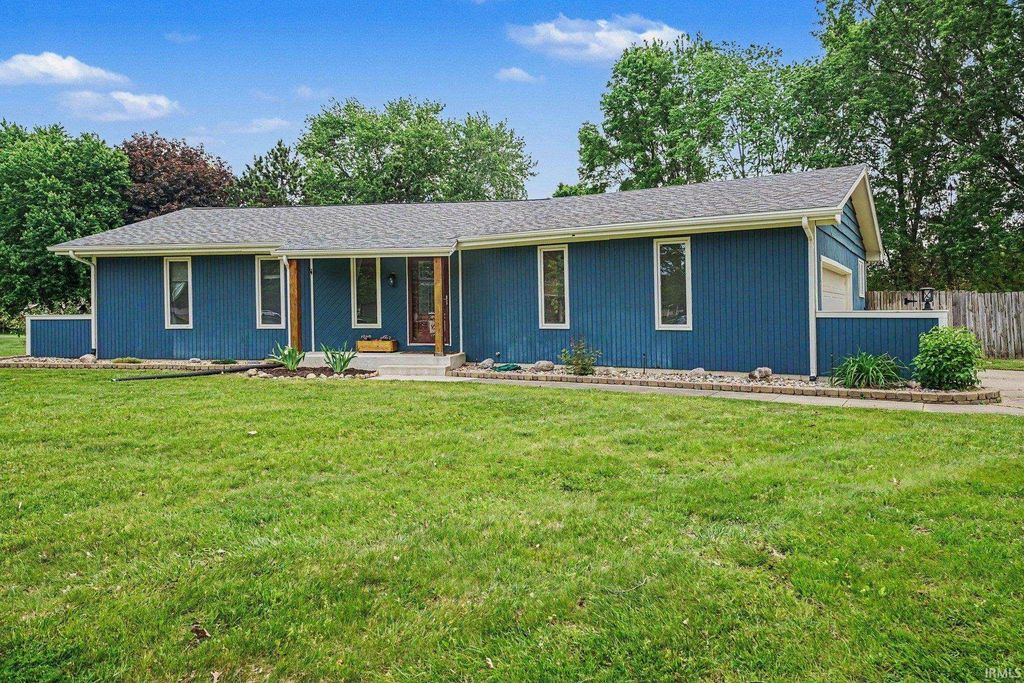 Photo of 12211 Saddlehorn Court, Granger, IN 46530 (MLS # 202619816)