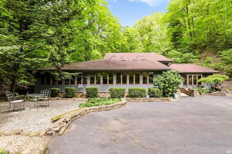 Photo of 3555 E Ramp Creek Road, Bloomington, IN 47401 (MLS # 202617571)