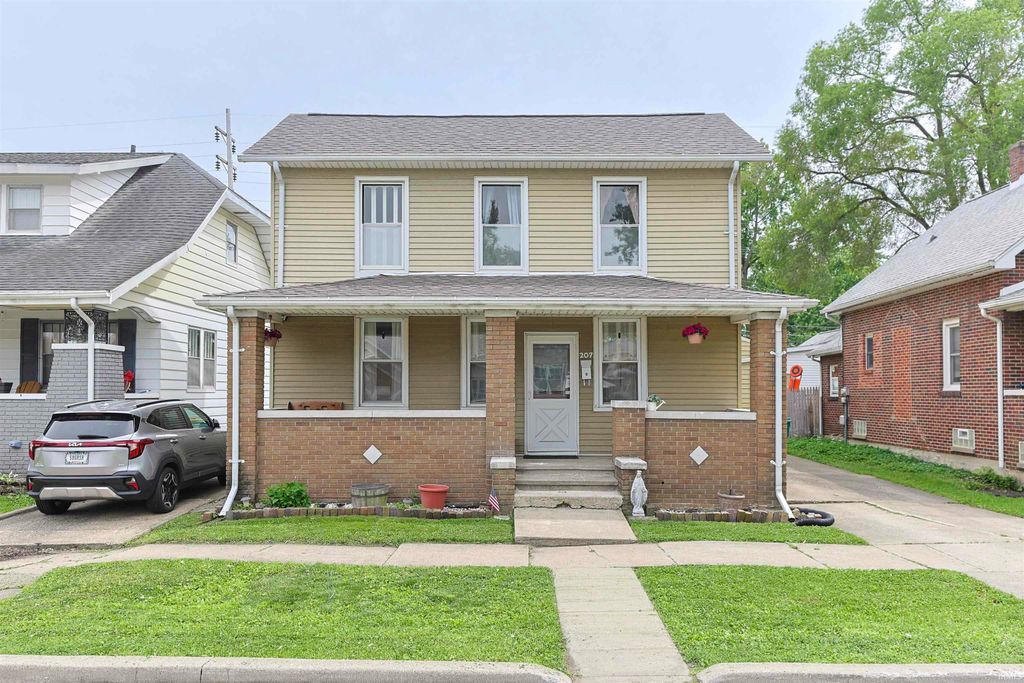 Photo of 207 W 12th Street, Mishawaka, IN 46544 (MLS # 202620337)