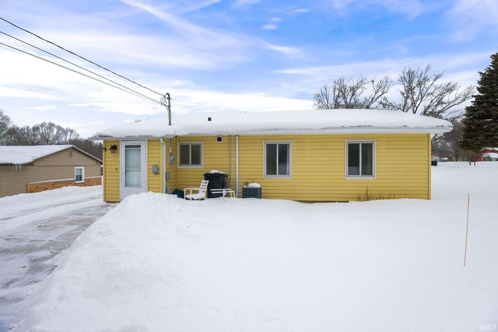 Photo of 15640 Arthur Street, Granger, IN 46530 (MLS # 202608174)