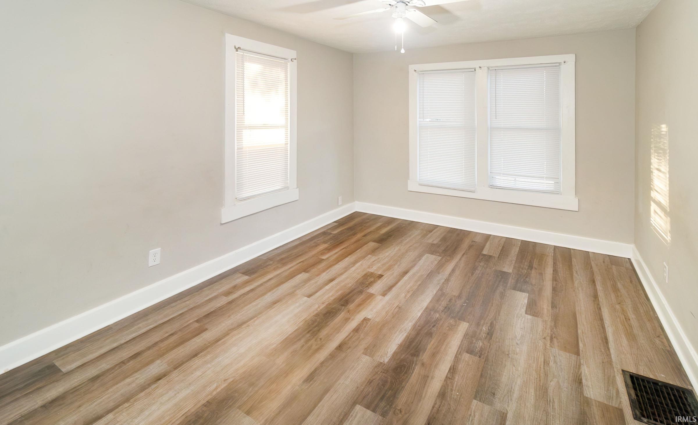 Evansville, Indiana 47714, United States, 2 Bedrooms Bedrooms, ,1 BathroomBathrooms,Residential,Active,227807