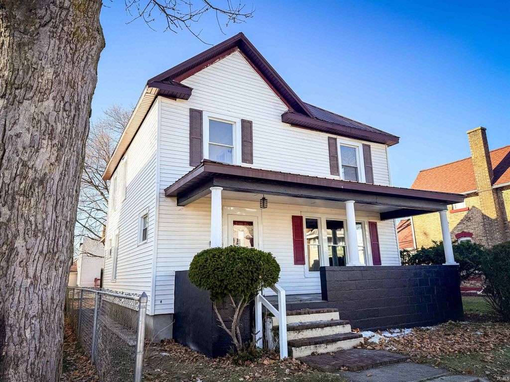 Photo of 807 Thomas Street, Elkhart, IN 46516 (MLS # 202549474)