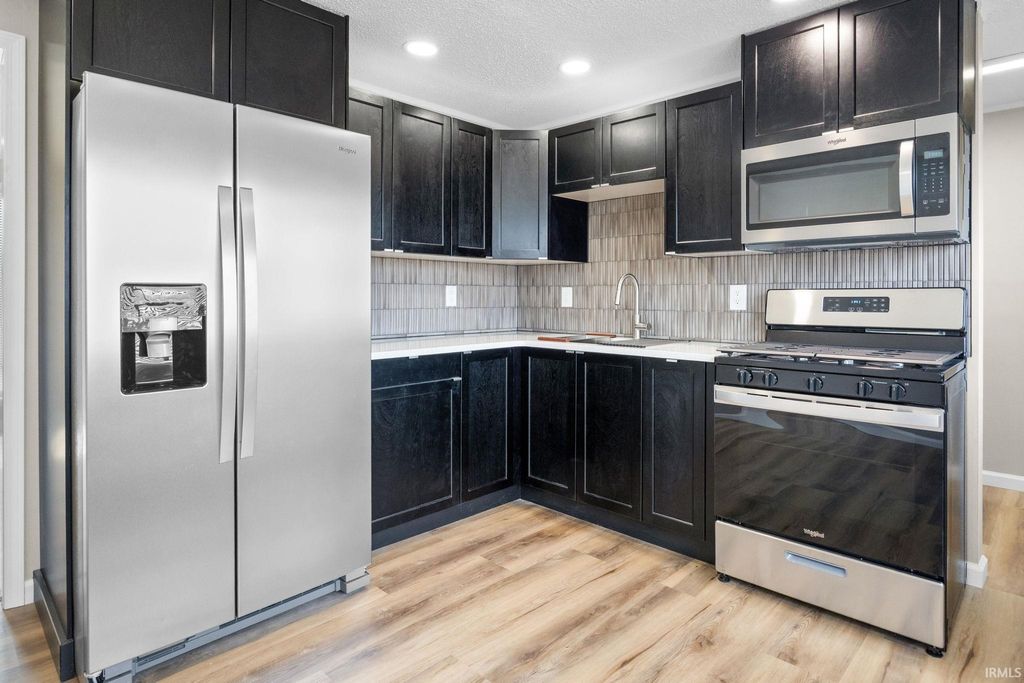 Photo of 924 Shenandoah Drive, Lafayette, IN 47905 (MLS # 202610480)