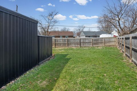 Tiny photo for 924 Shenandoah Drive, Lafayette, IN 47905 (MLS # 202610480)