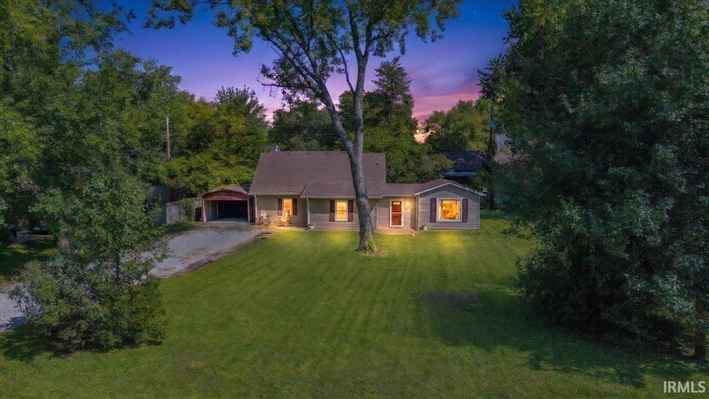 Photo of 7608 Washington Avenue, Evansville, IN 47715 (MLS # 202633845)