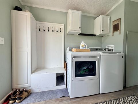 Tiny photo for 2104 N Hoosier Hills, Linton, IN 47441 (MLS # 202612766)