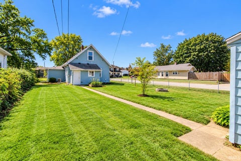 Tiny photo for 2000 Vinton Street, Lafayette, IN 47904 (MLS # 202641494)