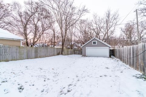Tiny photo for 3124 Broadway, Fort Wayne, IN 46807 (MLS # 202612495)