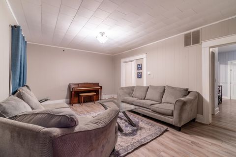 Tiny photo for 3124 Broadway, Fort Wayne, IN 46807 (MLS # 202612495)