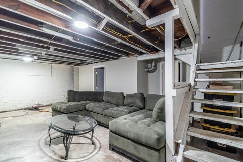 Tiny photo for 3124 Broadway, Fort Wayne, IN 46807 (MLS # 202612495)