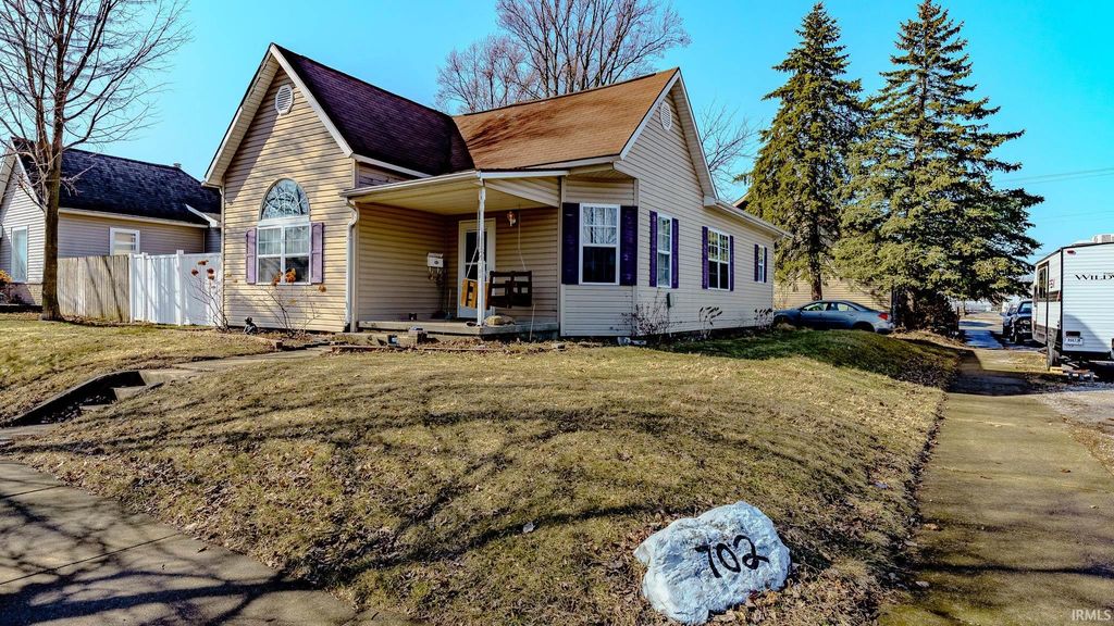 Photo of 702 S Bluff Street, Monticello, IN 47960 (MLS # 202605237)