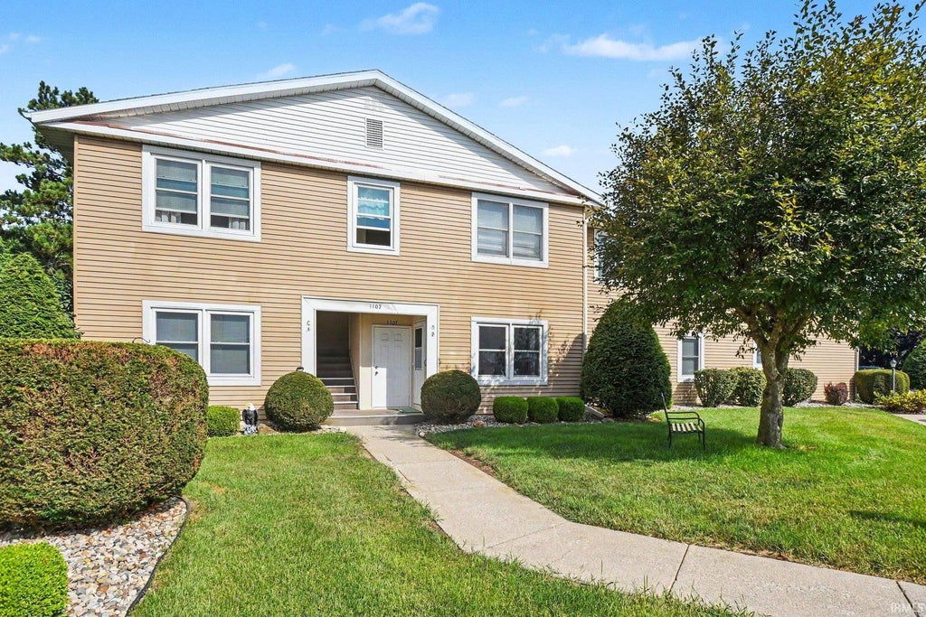 Photo of 1107 B Court Lane, Goshen, IN 46526 (MLS # 202630774)