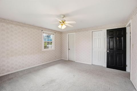 Tiny photo for 2305 W Clearview Drive, Marion, IN 46952 (MLS # 202611531)