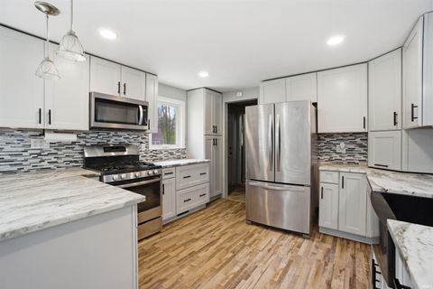 Tiny photo for 2305 W Clearview Drive, Marion, IN 46952 (MLS # 202611531)