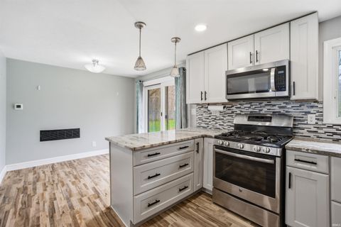 Tiny photo for 2305 W Clearview Drive, Marion, IN 46952 (MLS # 202611531)