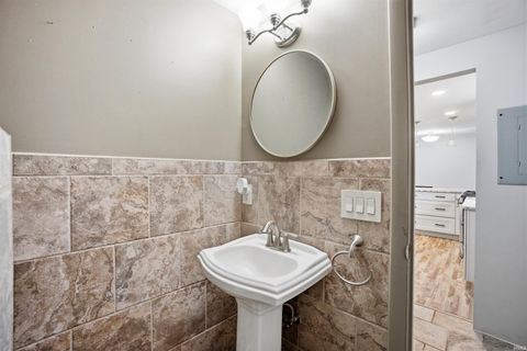 Tiny photo for 2305 W Clearview Drive, Marion, IN 46952 (MLS # 202611531)