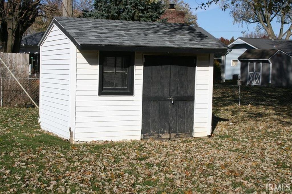 Photo of 1008 HOMEWOOD DRIVE Dr, Frankfort, IN 46041 (MLS # 202547376)