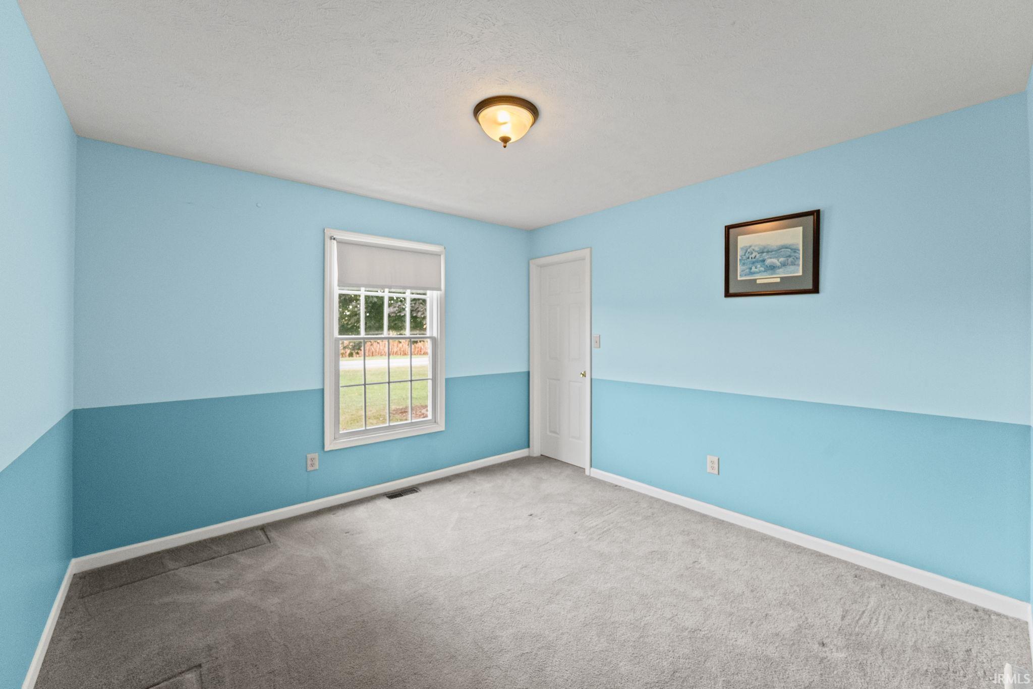 Delphi, Indiana 46923, United States, 3 Bedrooms Bedrooms, ,2 BathroomsBathrooms,Residential,Active,217020