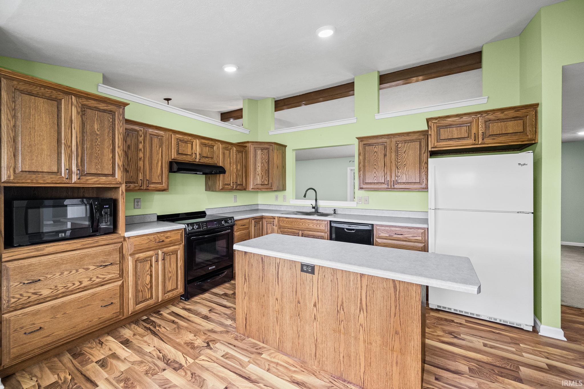 Delphi, Indiana 46923, United States, 3 Bedrooms Bedrooms, ,2 BathroomsBathrooms,Residential,Active,217020