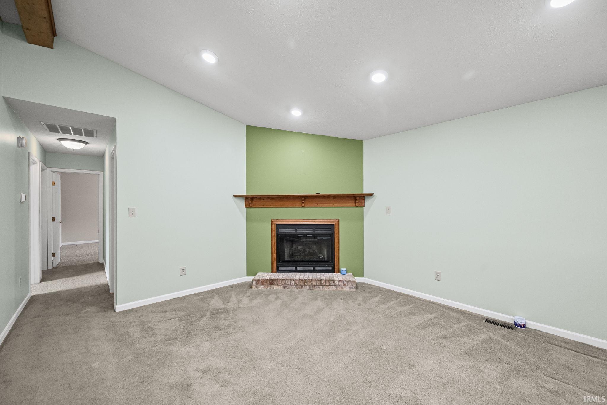 Delphi, Indiana 46923, United States, 3 Bedrooms Bedrooms, ,2 BathroomsBathrooms,Residential,Active,217020