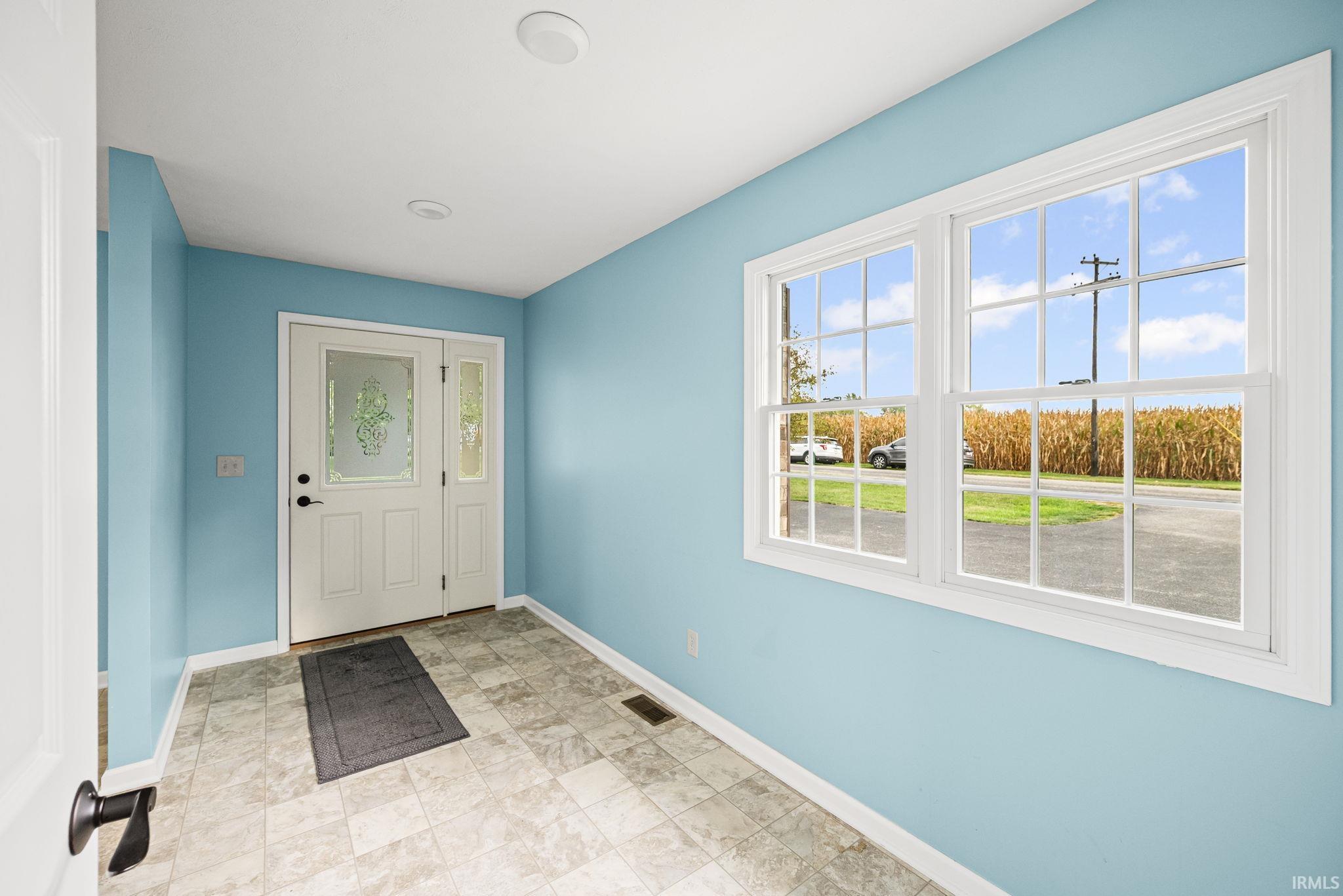 Delphi, Indiana 46923, United States, 3 Bedrooms Bedrooms, ,2 BathroomsBathrooms,Residential,Active,217020