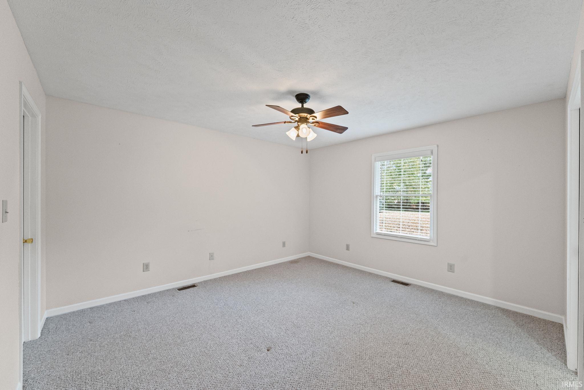 Delphi, Indiana 46923, United States, 3 Bedrooms Bedrooms, ,2 BathroomsBathrooms,Residential,Active,217020