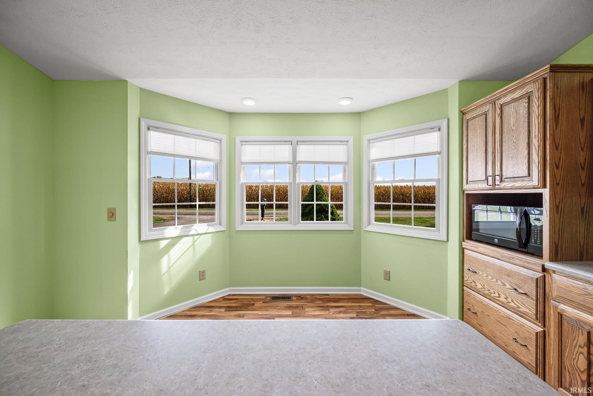 Delphi, Indiana 46923, United States, 3 Bedrooms Bedrooms, ,2 BathroomsBathrooms,Residential,Active,217020