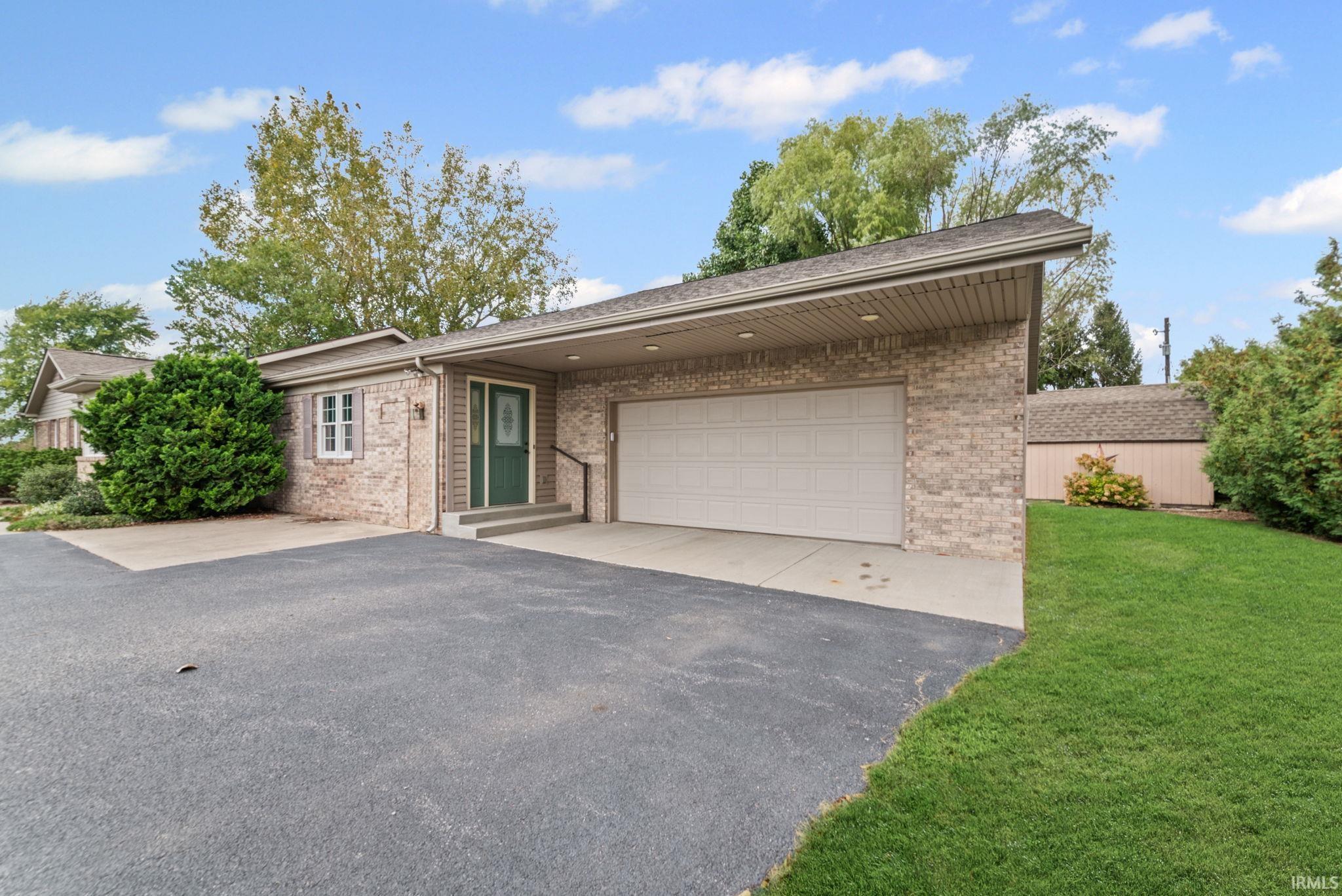 Delphi, Indiana 46923, United States, 3 Bedrooms Bedrooms, ,2 BathroomsBathrooms,Residential,Active,217020