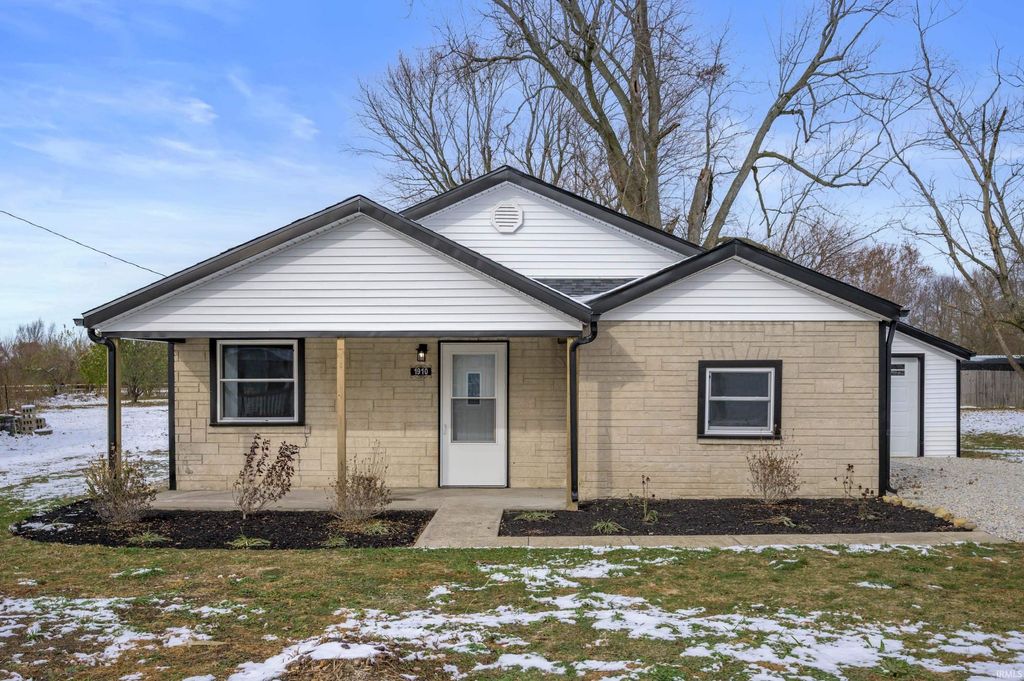 Photo of 1910 E Delta Drive, Muncie, IN 47303 (MLS # 202545768)