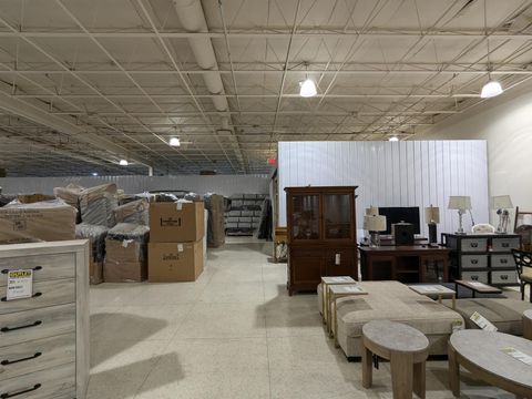 Tiny photo for 1500 N Reed Road, Kokomo, IN 46901 (MLS # 202427816)