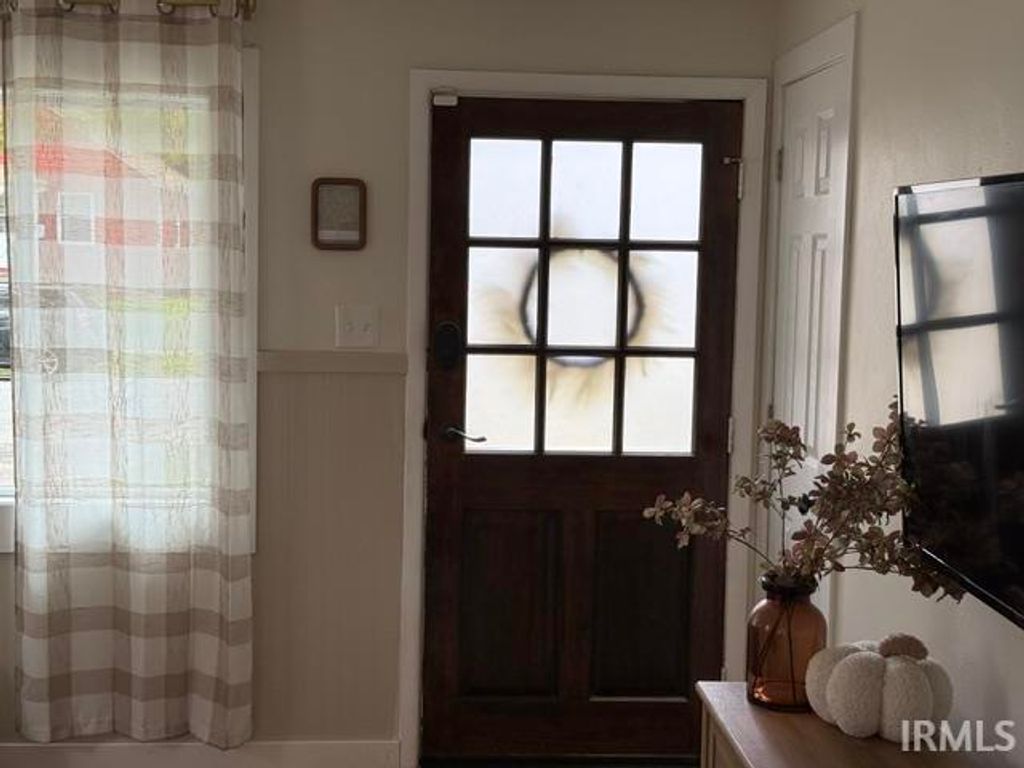 Photo of 1838 N Brookfield Street, South Bend, IN 46628 (MLS # 202602562)