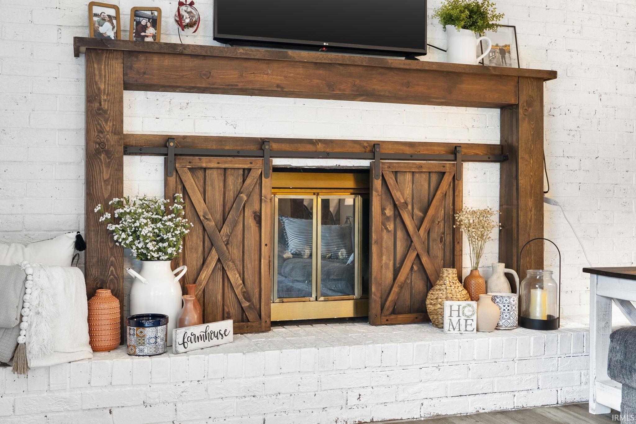 1448 N Lakeview Drive