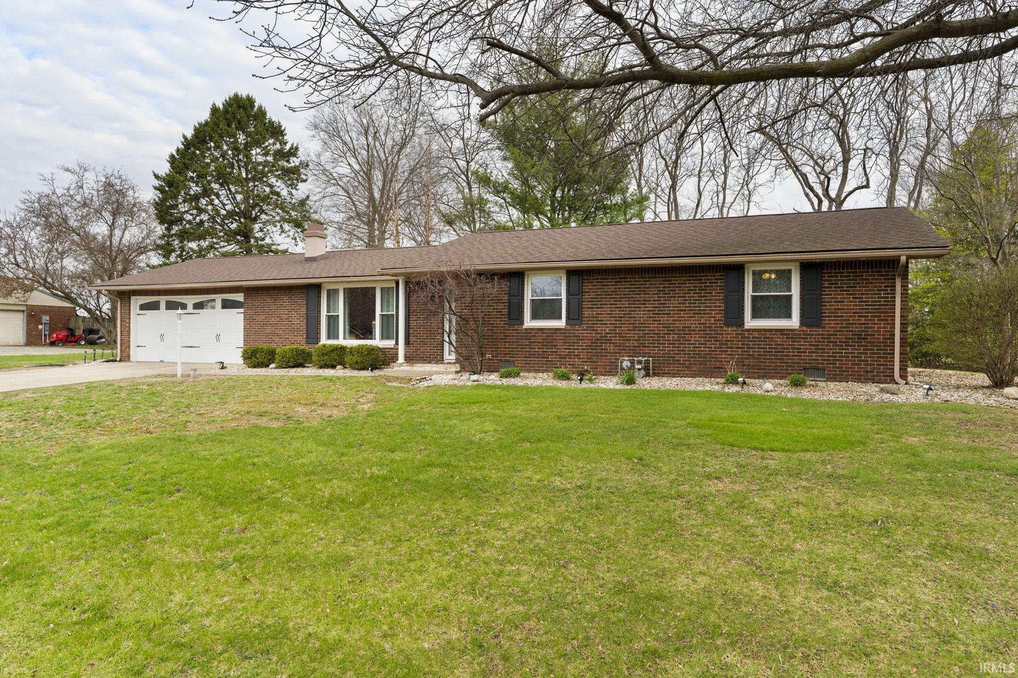 1448 N Lakeview Drive