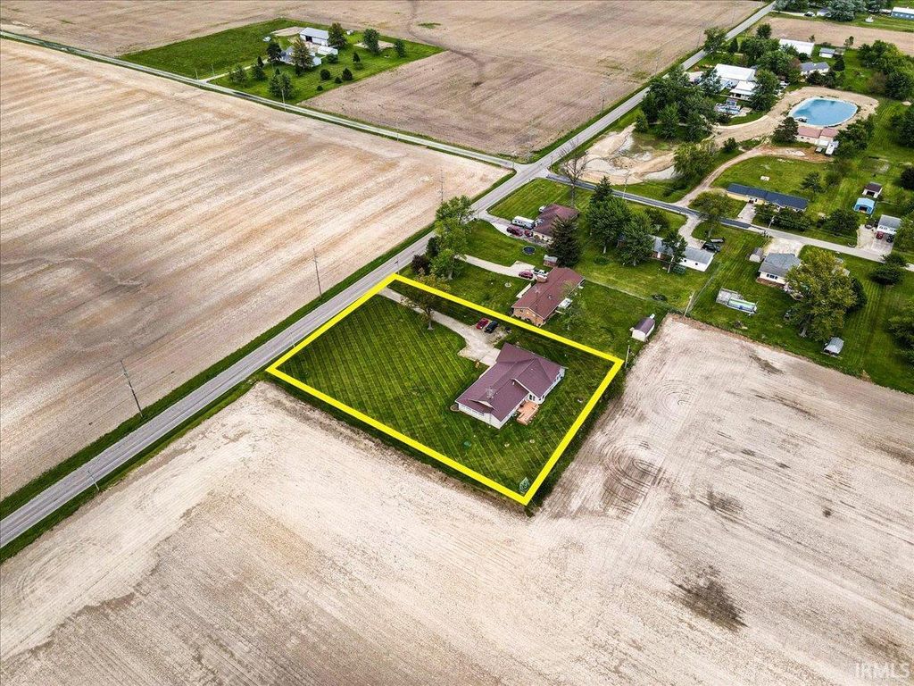 Photo of 10071 W 400 S Road, Dunkirk, IN 47336 (MLS # 202618469)
