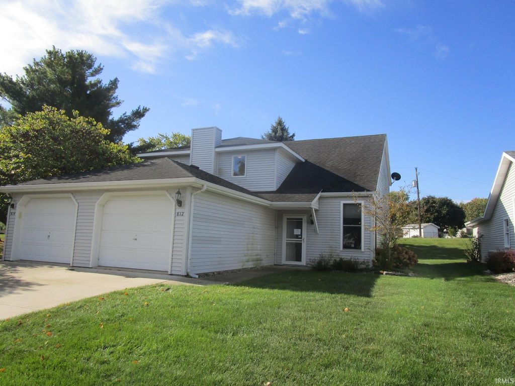 Photo of 812 Apple Hill Way, Angola, IN 46703 (MLS # 202546750)