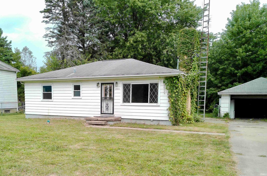 Photo of 19403 Auten Road, South Bend, IN 46637 (MLS # 202638125)