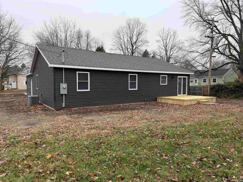 Tiny photo for 113 W Vine Street, Flora, IN 46929 (MLS # 202610047)