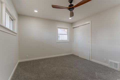 Tiny photo for 5024 Graham Avenue, Evansville, IN 47715 (MLS # 202546588)