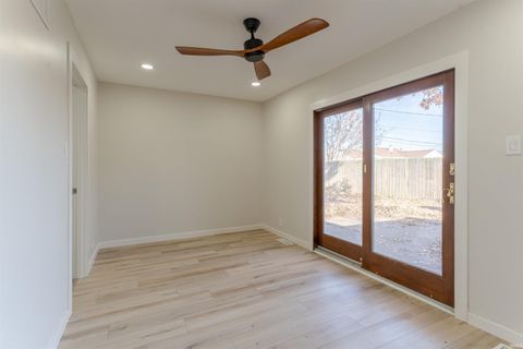 Tiny photo for 5024 Graham Avenue, Evansville, IN 47715 (MLS # 202546588)