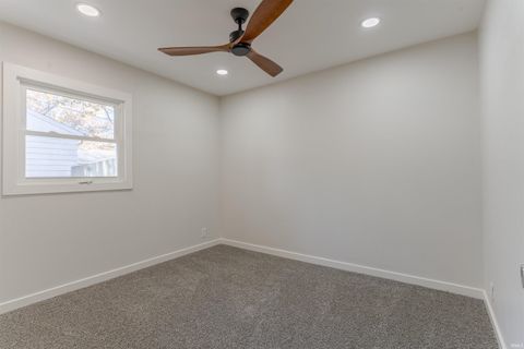 Tiny photo for 5024 Graham Avenue, Evansville, IN 47715 (MLS # 202546588)