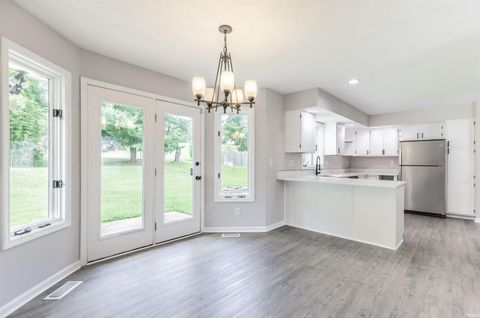 Tiny photo for 8330 Greendale Drive, Evansville, IN 47711 (MLS # 202630125)