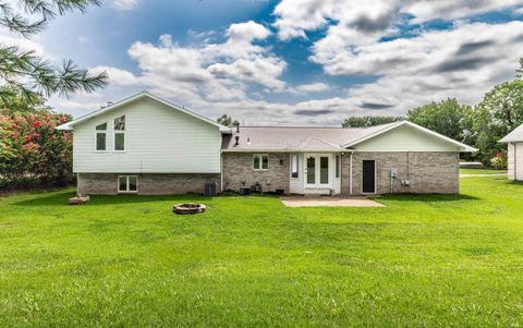 Tiny photo for 8330 Greendale Drive, Evansville, IN 47711 (MLS # 202630125)
